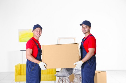 Removal truck hire in Hendon for house and office moves