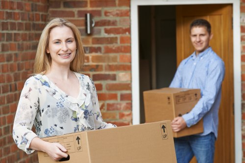 Flexible man with van Hendon service for small relocations